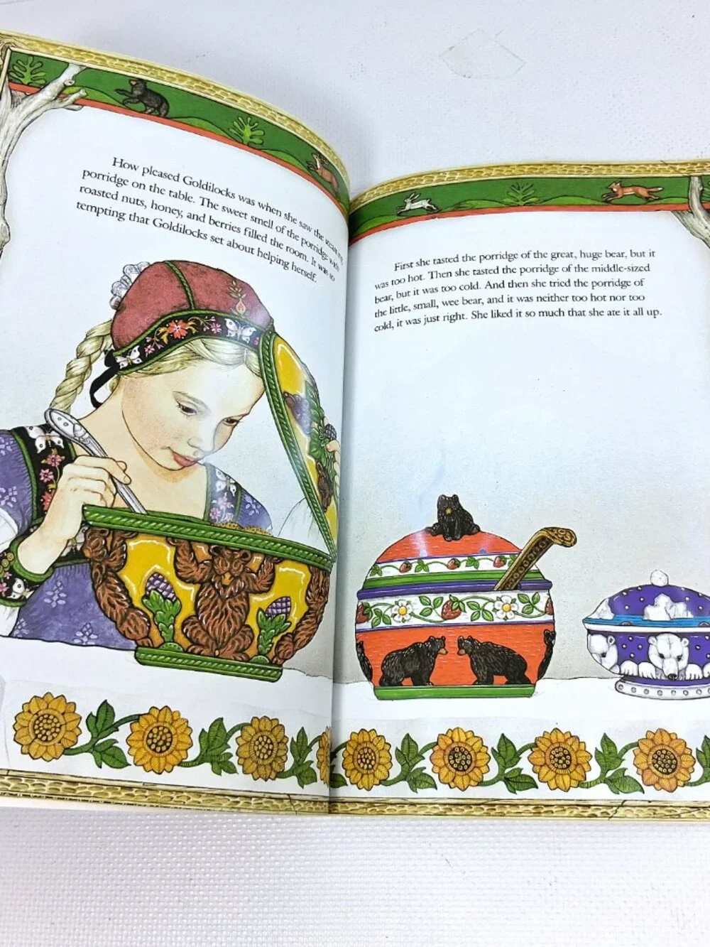 Goldilocks and the Three Bears by Jan Brett, Children's Book